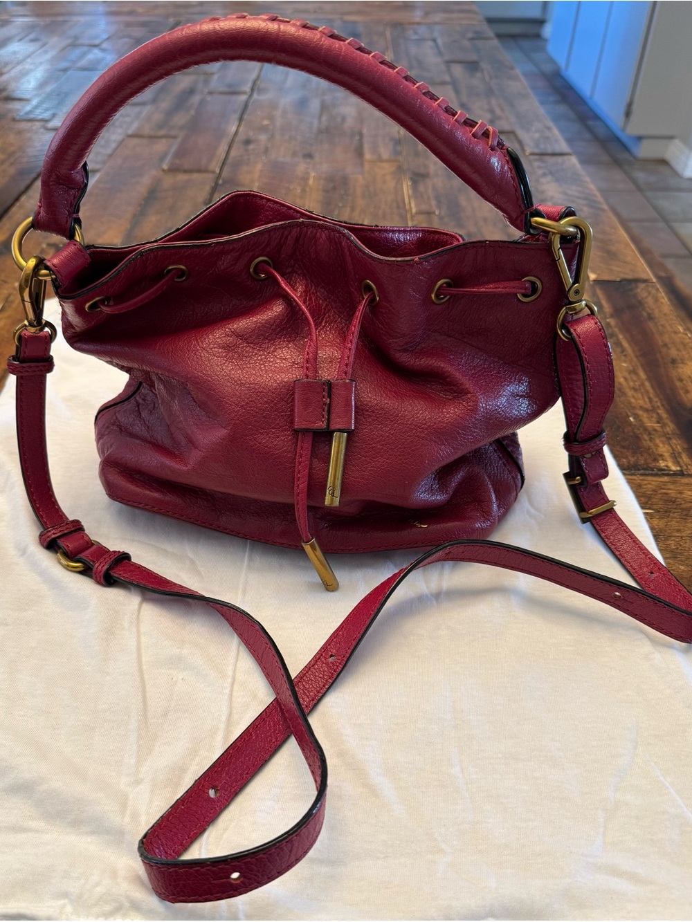 Elliott Lucca Leather
Crossbody/Shoulder Purse